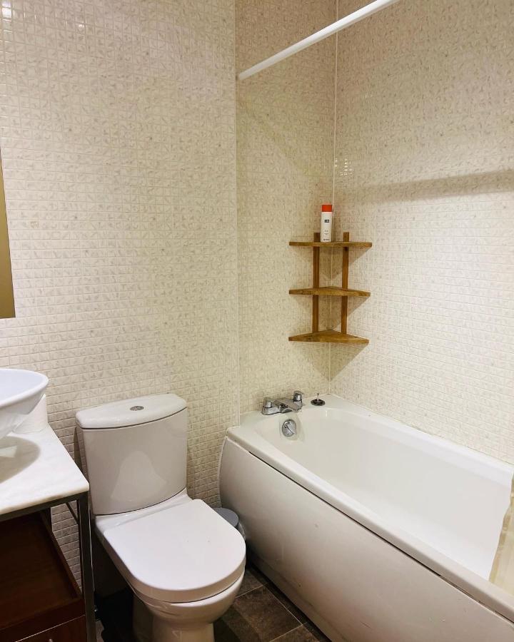 Modern 2Bed 2Bath Ground Floor Apartment Edimburgo Exterior foto
